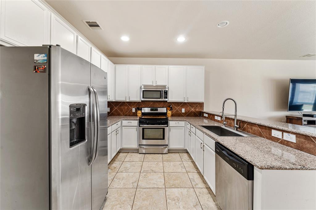 2726 Finwood Drive, Rosenberg, Texas image 5