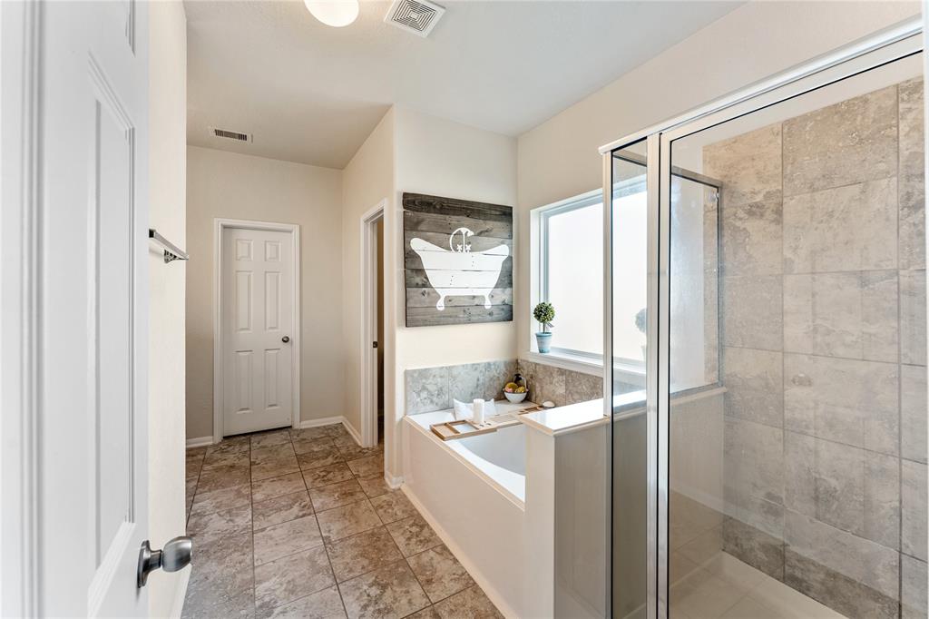 2726 Finwood Drive, Rosenberg, Texas image 19