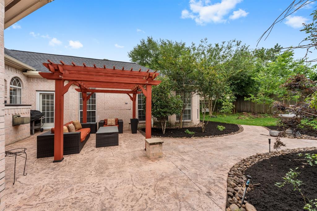 6531 Glenhill Drive, Spring, Texas image 38