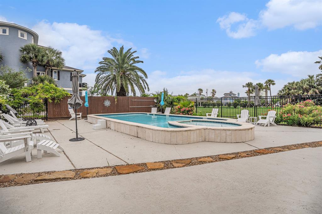 8407 Teichman Road, Galveston, Texas image 35