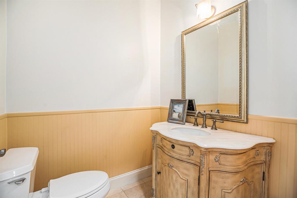 8407 Teichman Road, Galveston, Texas image 16