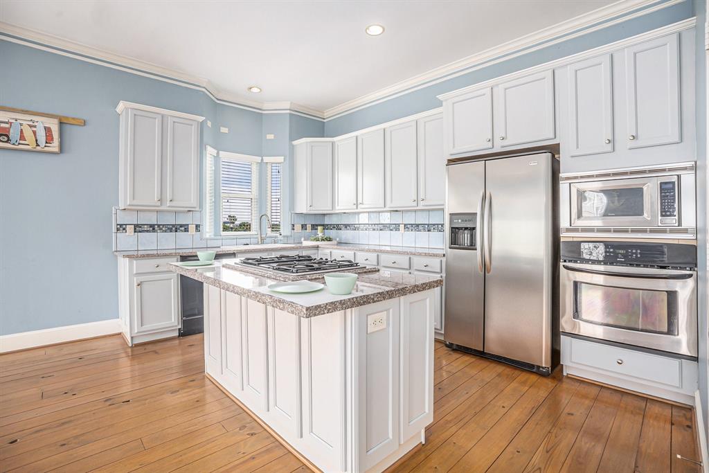 8407 Teichman Road, Galveston, Texas image 13