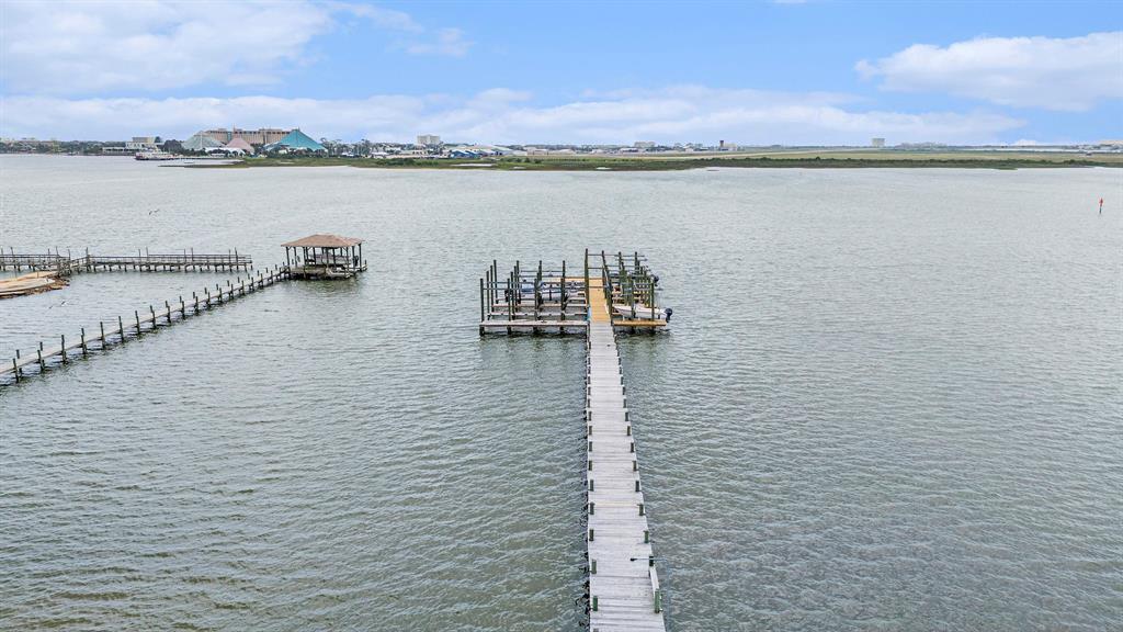 8407 Teichman Road, Galveston, Texas image 37