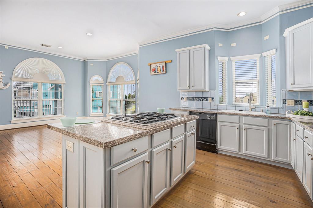 8407 Teichman Road, Galveston, Texas image 15
