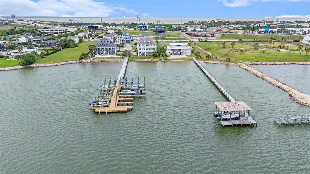 8407 Teichman Road, Galveston, Texas image 39