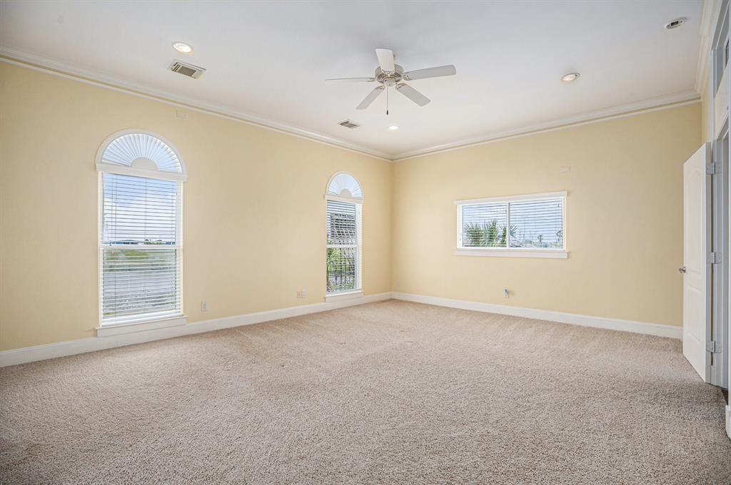 8407 Teichman Road, Galveston, Texas image 18