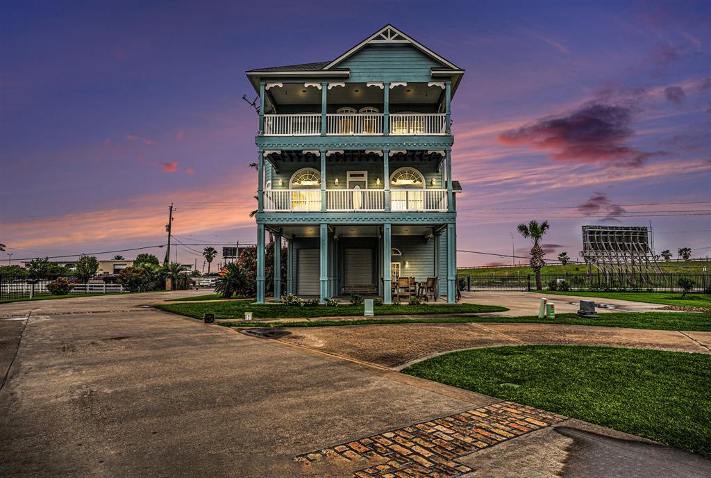 8407 Teichman Road, Galveston, Texas image 2