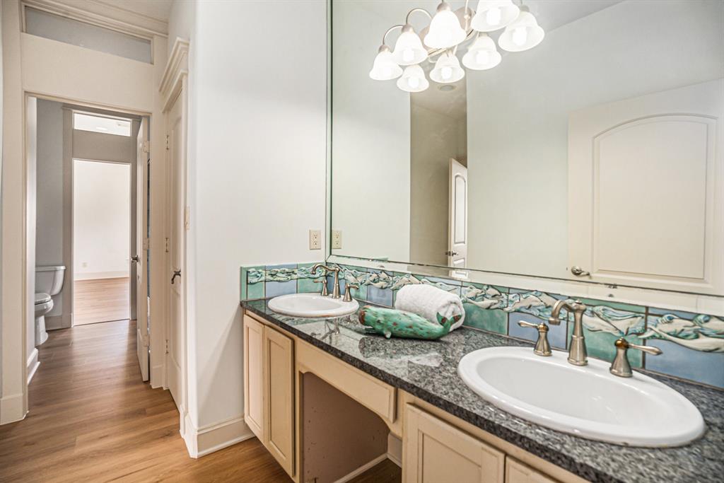 8407 Teichman Road, Galveston, Texas image 32