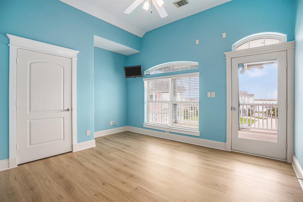 8407 Teichman Road, Galveston, Texas image 24