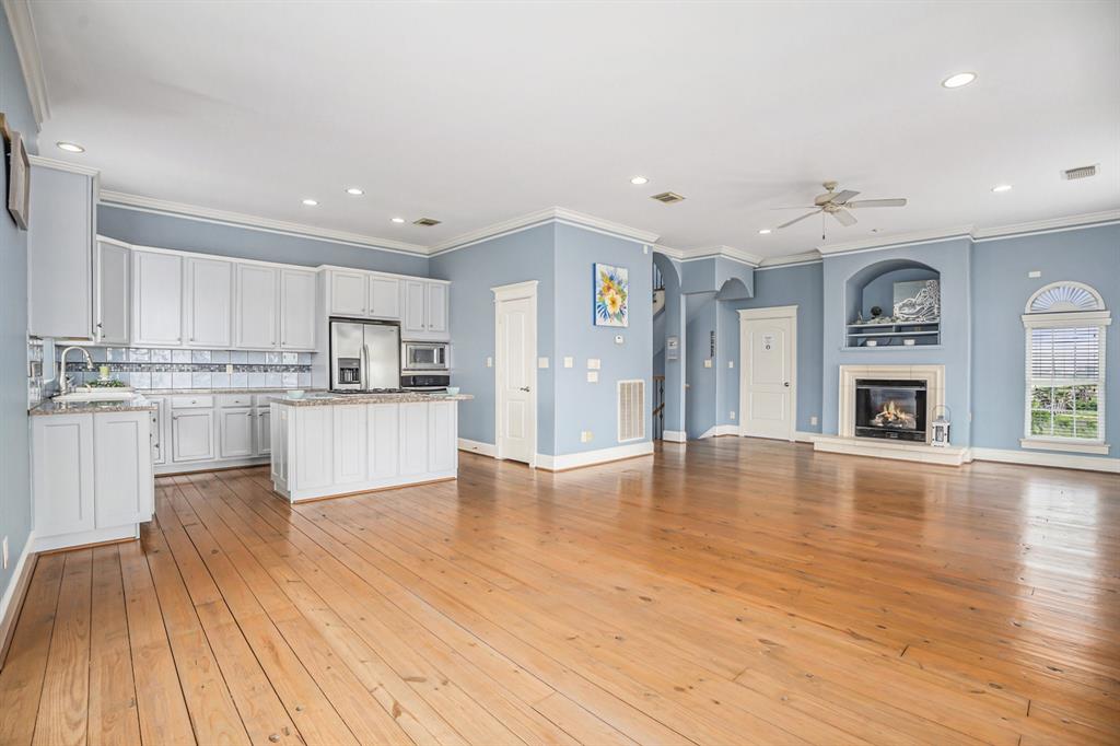 8407 Teichman Road, Galveston, Texas image 12