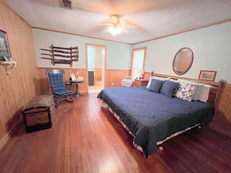 2301 E Houston Avenue, Crockett, Texas image 18