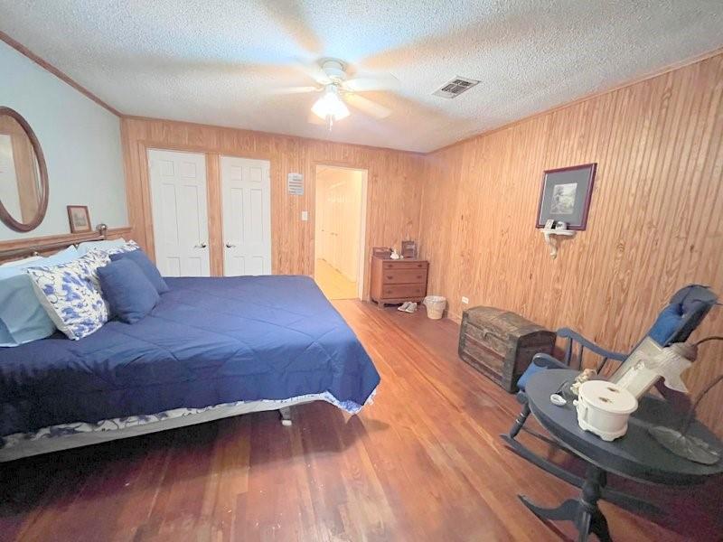 2301 E Houston Avenue, Crockett, Texas image 19