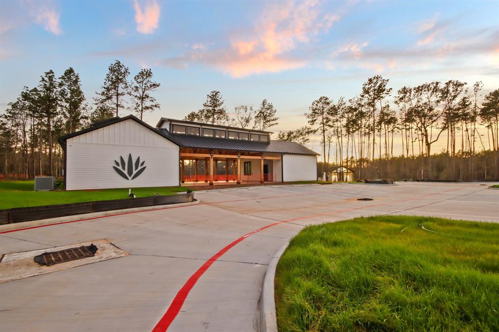 4332 Wallace Falls Lane, Conroe, Texas image 19
