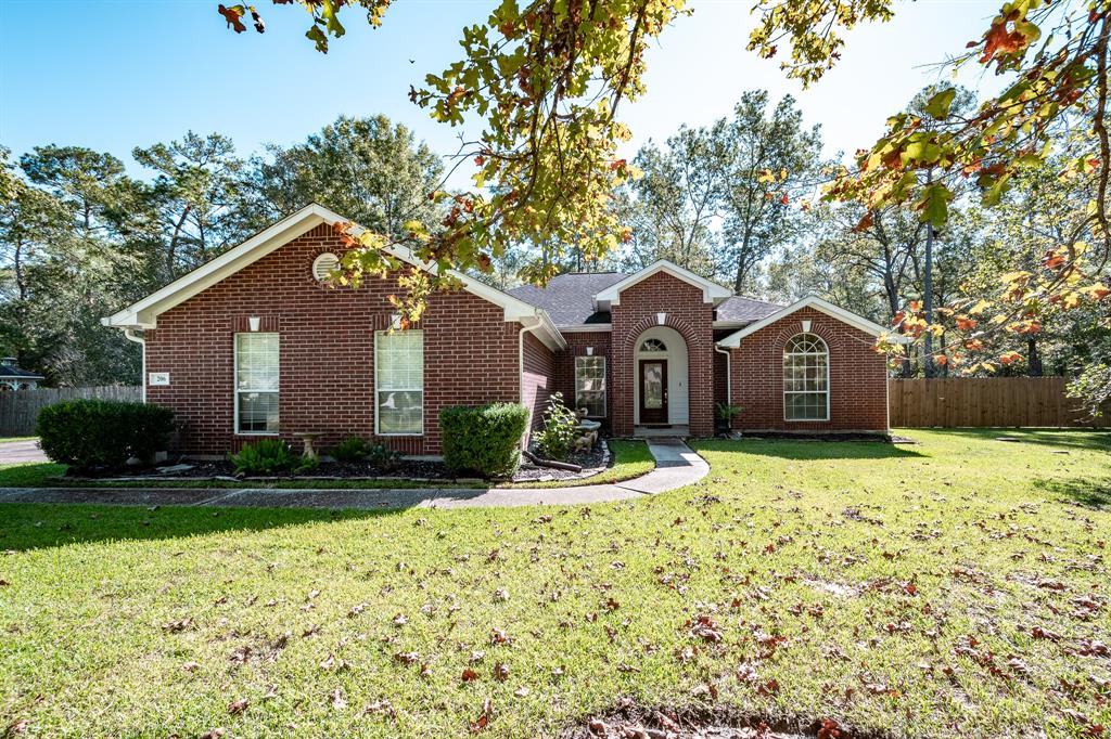 206 Private Road 635, Dayton, Texas image 1