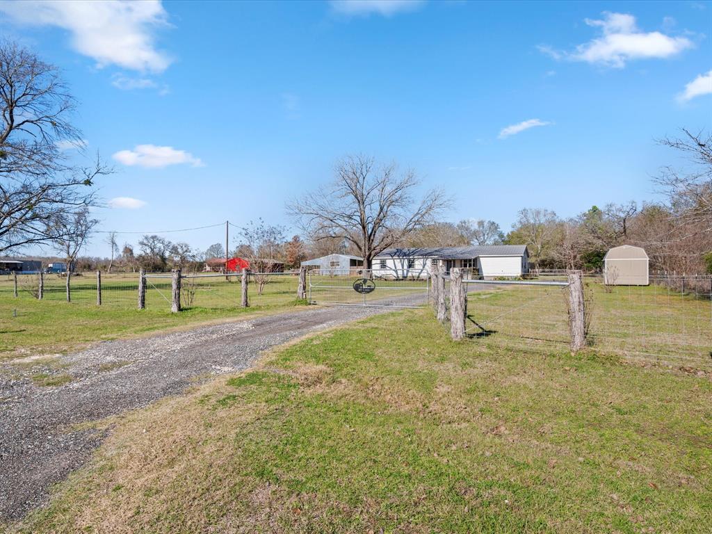 7039 Cotton Street, Bedias, Texas image 3