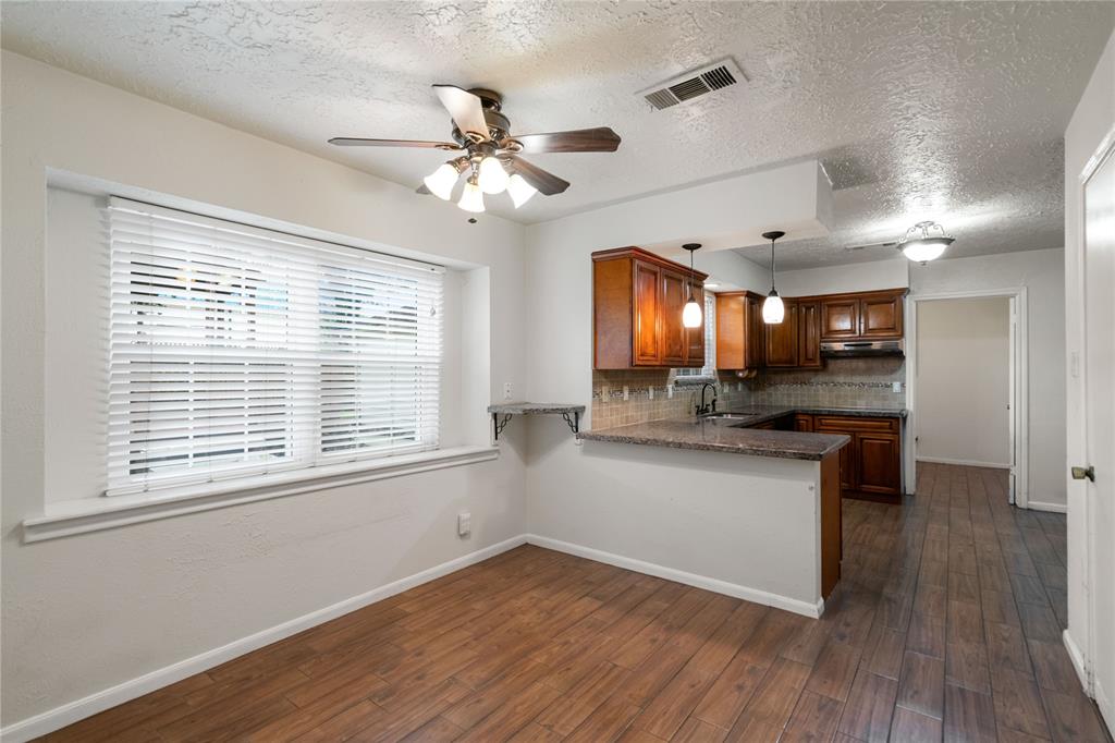 6607 Point Clear Drive, Houston, Texas image 10
