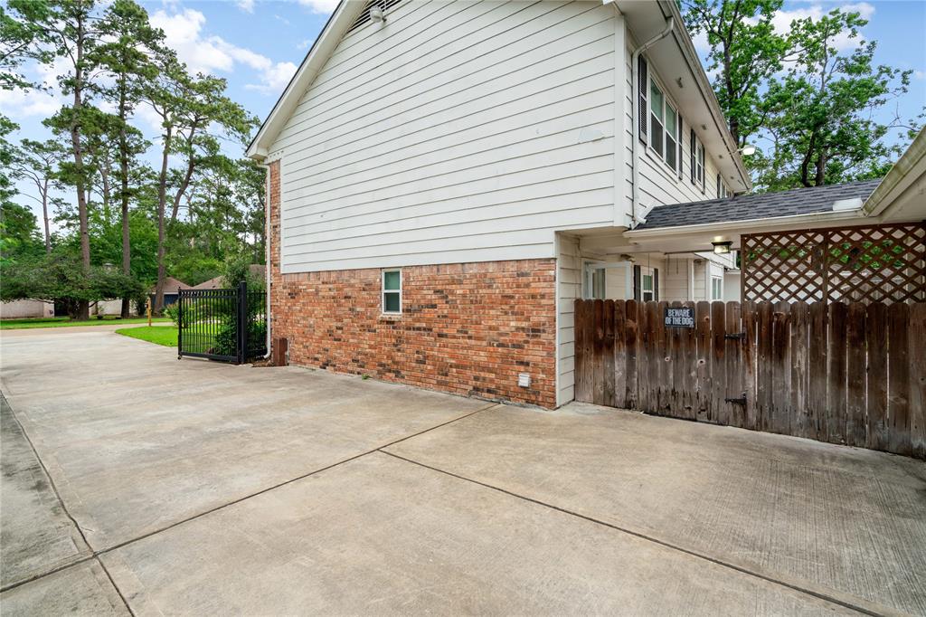 6607 Point Clear Drive, Houston, Texas image 25