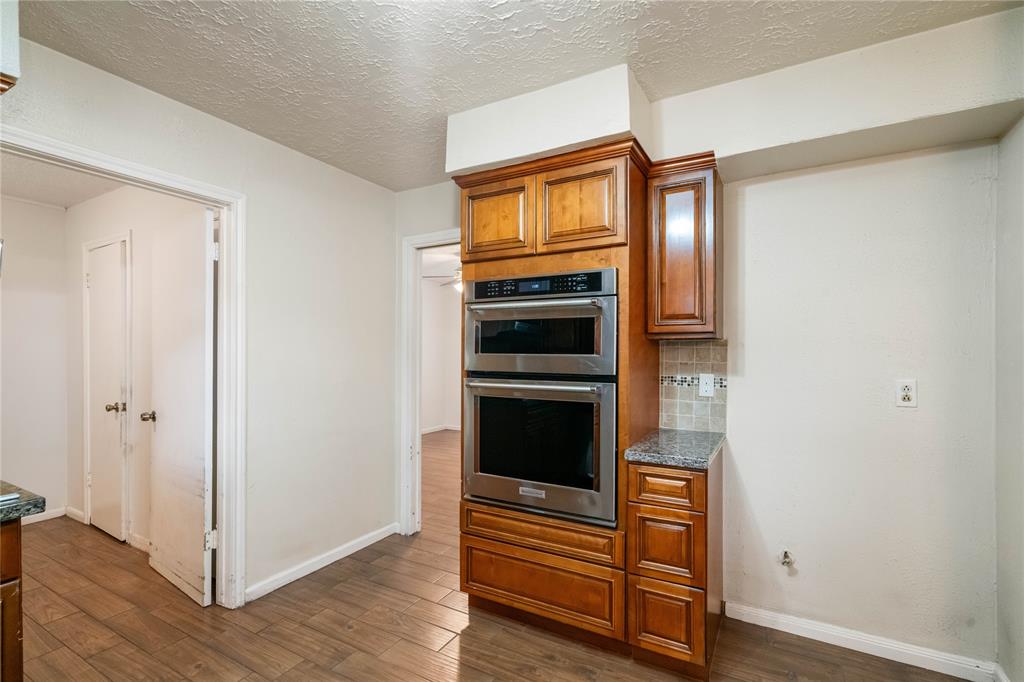 6607 Point Clear Drive, Houston, Texas image 12
