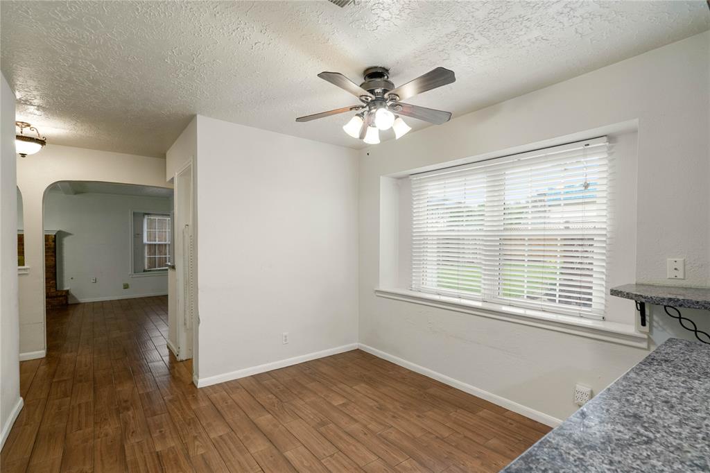 6607 Point Clear Drive, Houston, Texas image 14