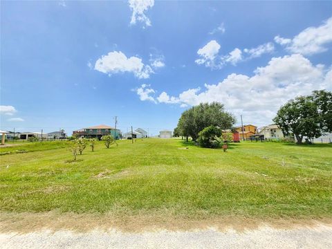 Photo of 853 Swallow Drive, Palacios, TX 77465 (MLS # 7308229)