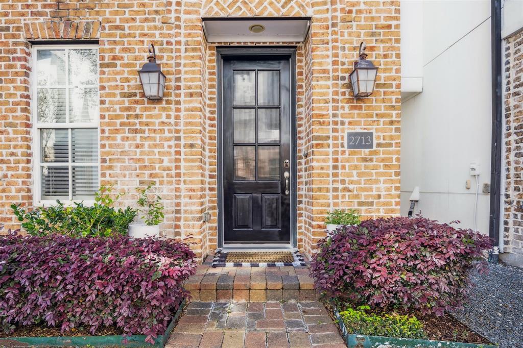 2713 Cohn Garden, Houston, Texas image 2