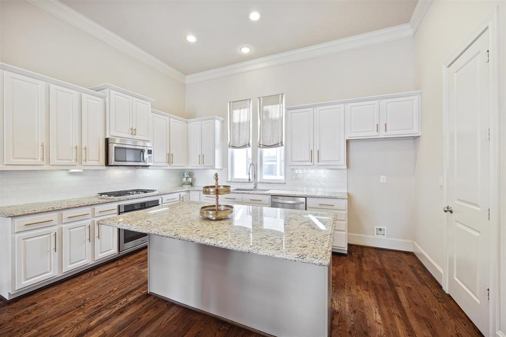 2713 Cohn Garden, Houston, Texas image 7