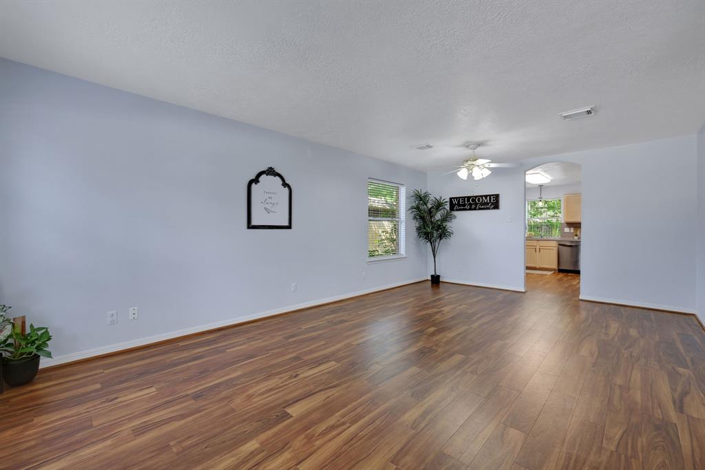 3739 Apple Hollow Lane, Humble, Texas image 11