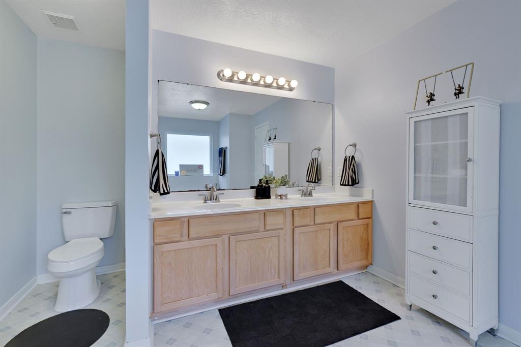 3739 Apple Hollow Lane, Humble, Texas image 26