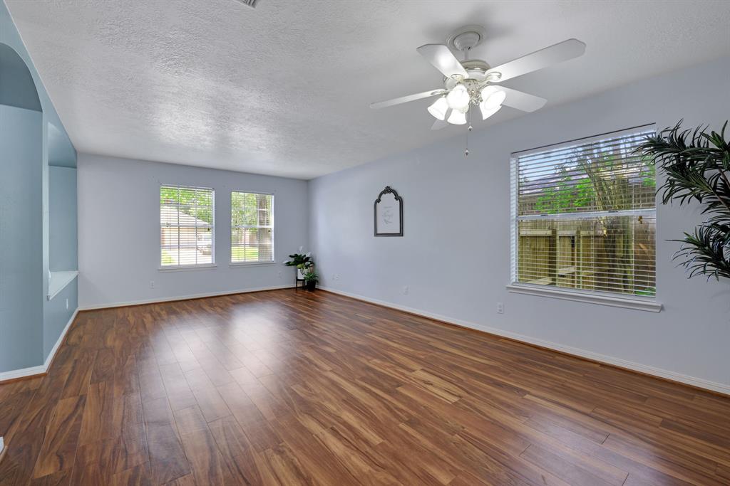3739 Apple Hollow Lane, Humble, Texas image 9