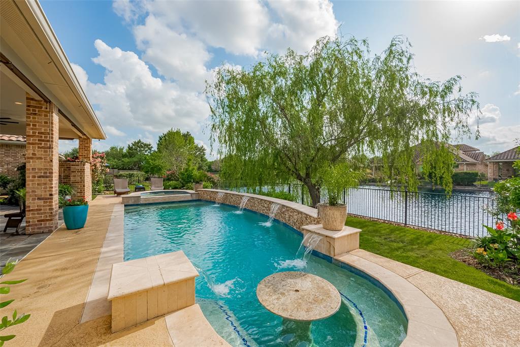 7 Edgemont Court, Fulshear, Texas image 1