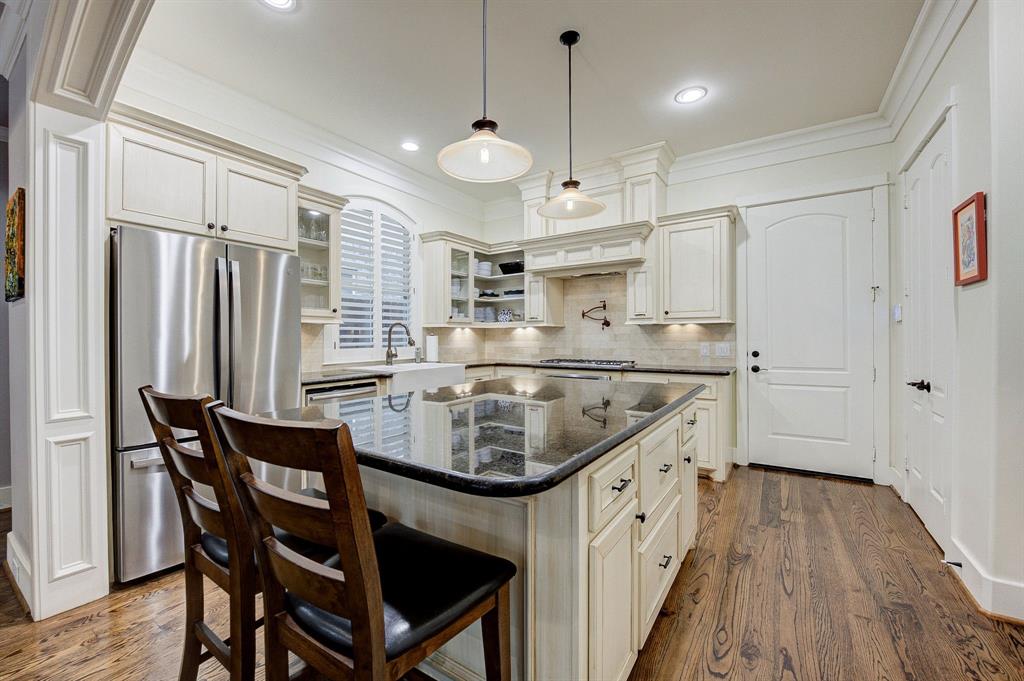 4505 Blossom Street, Houston, Texas image 13