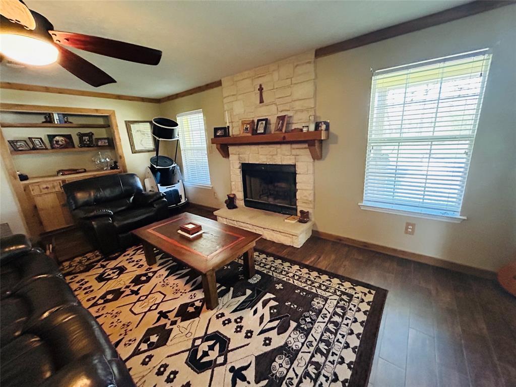 1076 W Branding Iron Rd, Weimar, Texas image 13