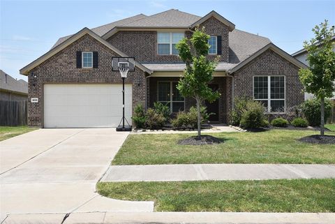 Single Family Residence in Katy TX 28106 Middlewater View Lane.jpg
