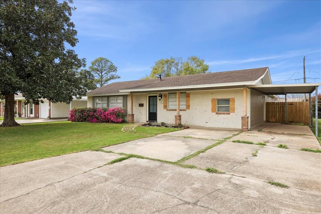 1216 Marshall Avenue, Nederland, Texas image 2