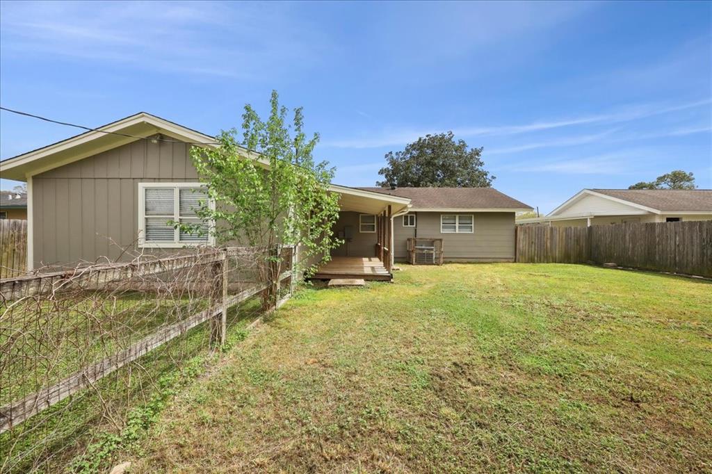 1216 Marshall Avenue, Nederland, Texas image 30