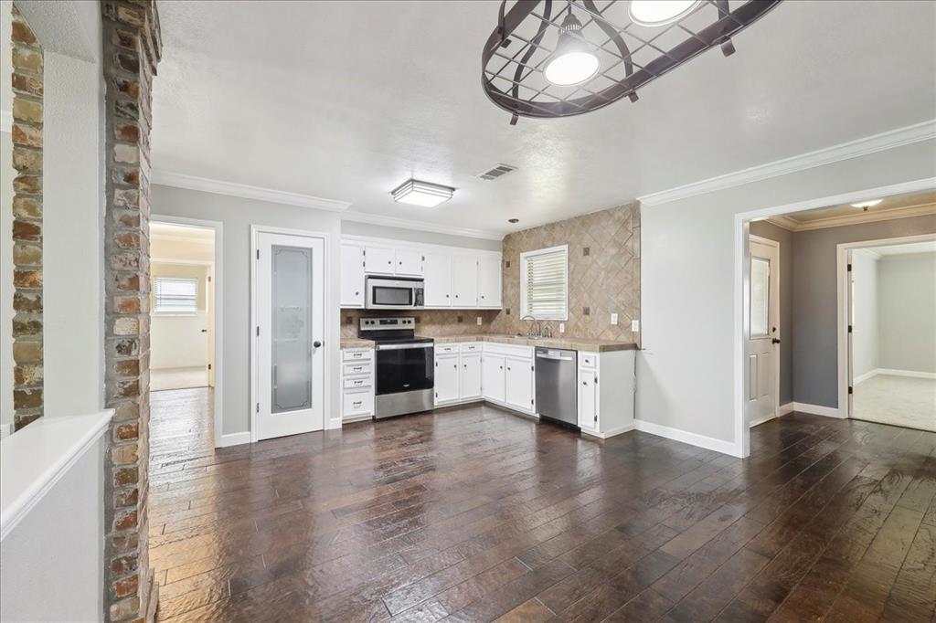1216 Marshall Avenue, Nederland, Texas image 10