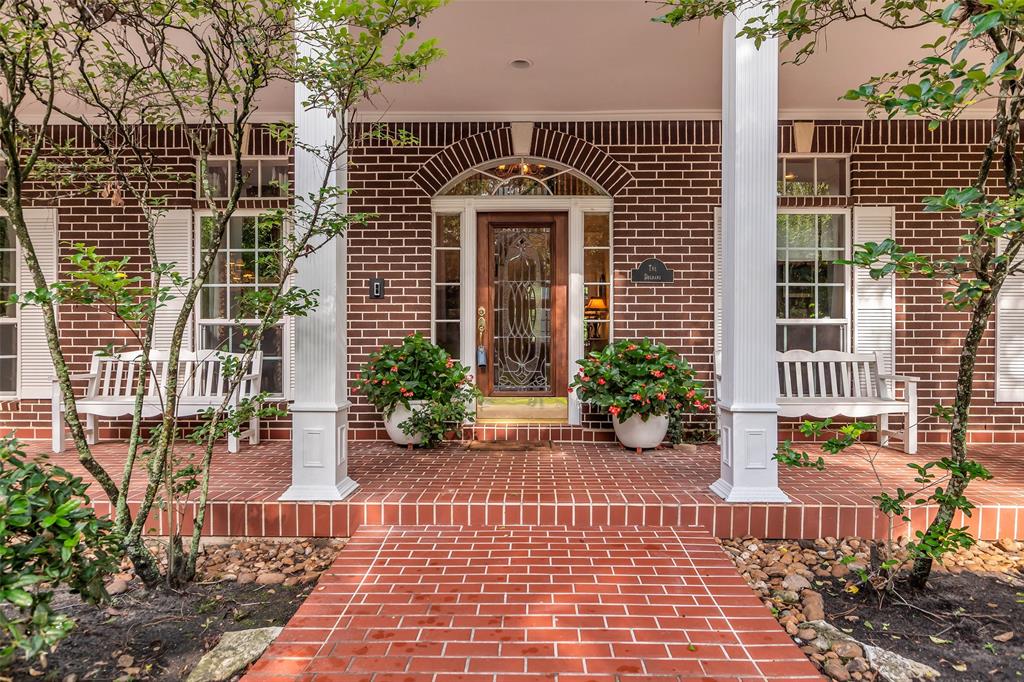 74 Grogans Point Road