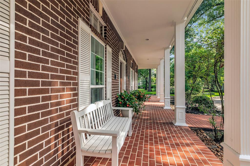 74 Grogans Point Road