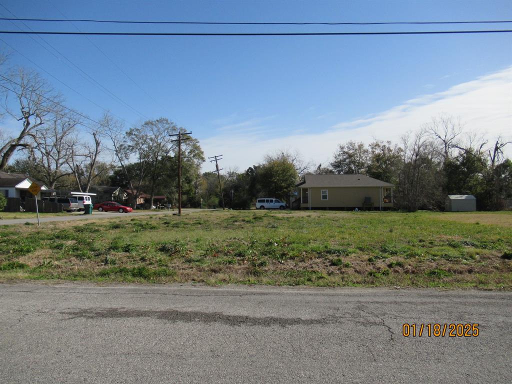 1110 N 13th Street, Orange, Texas image 3