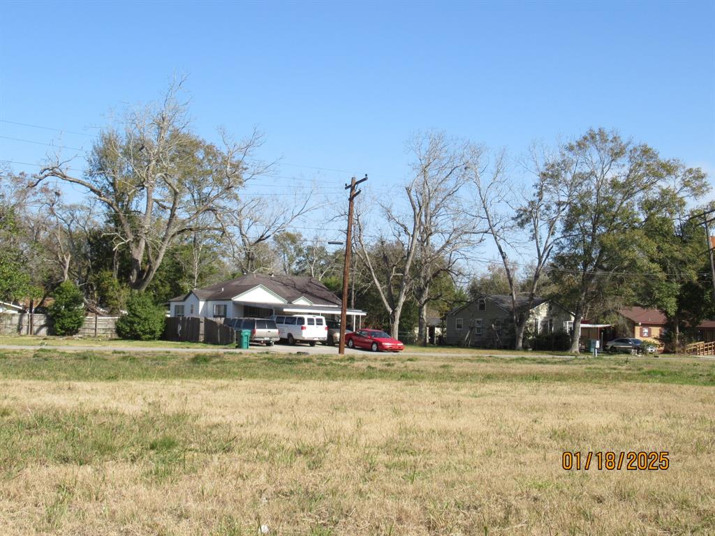 1110 N 13th Street, Orange, Texas image 5