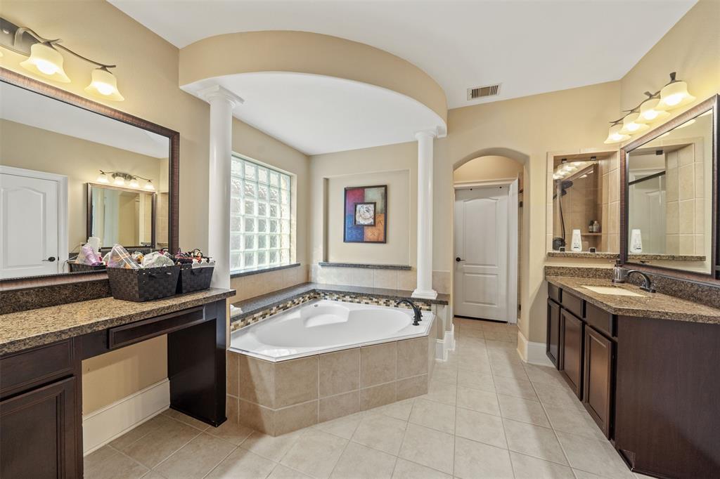 514 Whitney Oaks Lane, Stafford, Texas image 18