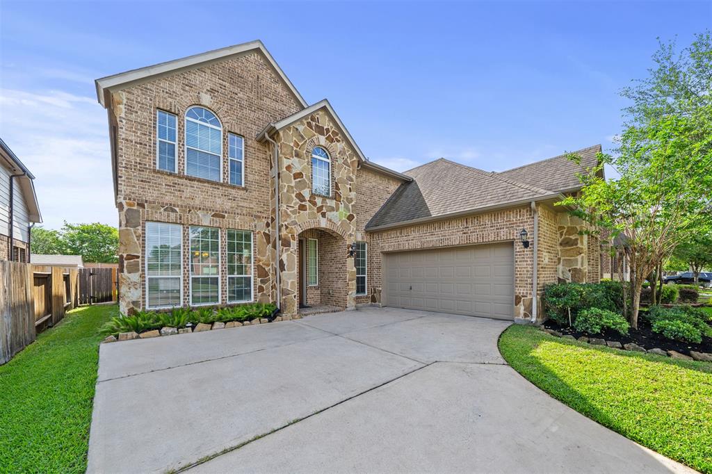 514 Whitney Oaks Lane, Stafford, Texas image 1