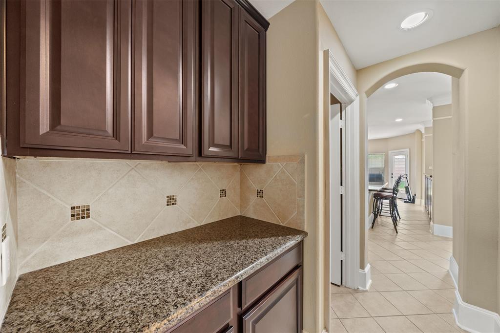 514 Whitney Oaks Lane, Stafford, Texas image 5
