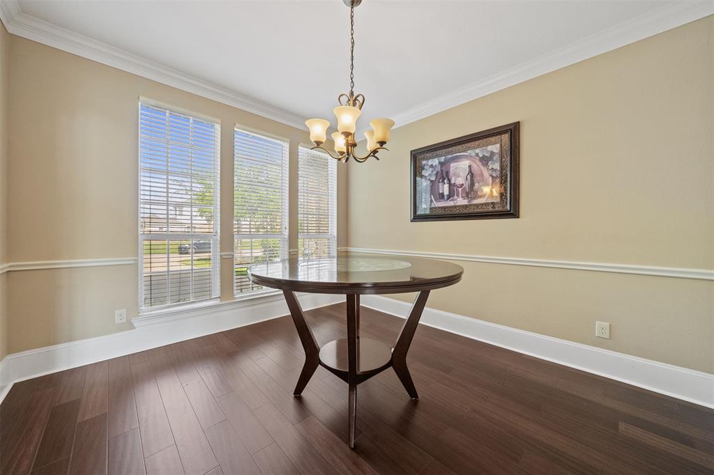 514 Whitney Oaks Lane, Stafford, Texas image 3