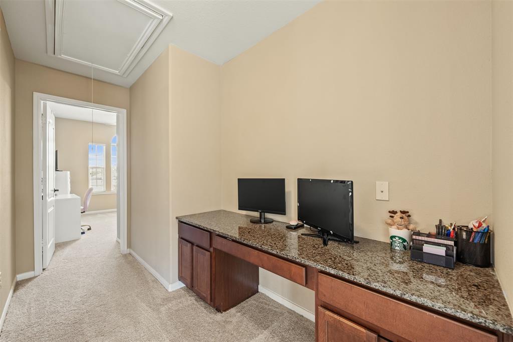 514 Whitney Oaks Lane, Stafford, Texas image 31