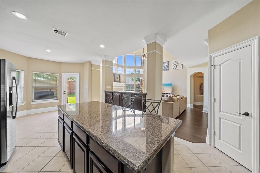 514 Whitney Oaks Lane, Stafford, Texas image 9