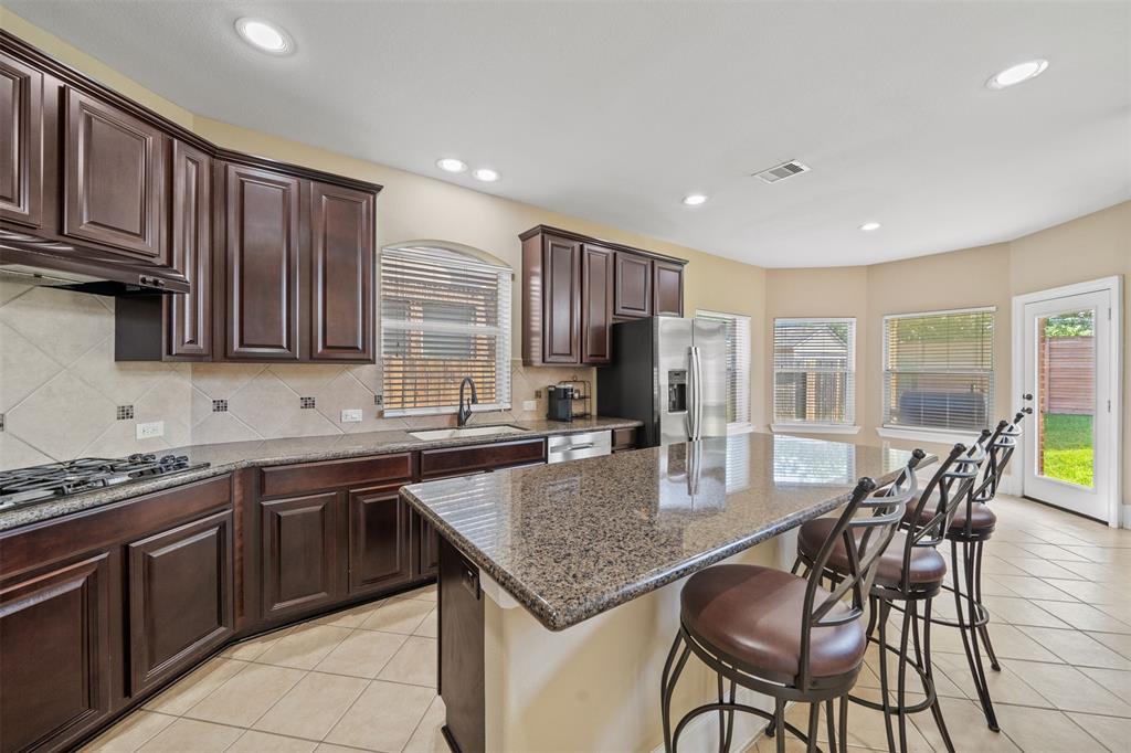 514 Whitney Oaks Lane, Stafford, Texas image 6