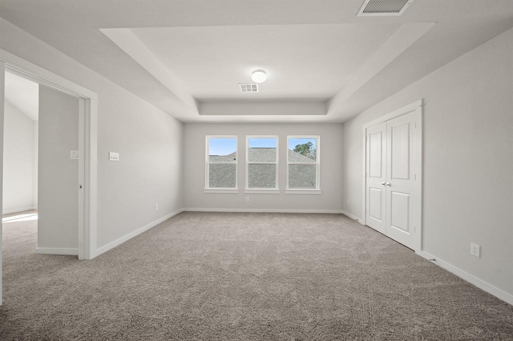 289 Galant Fox Way, New Caney, Texas image 14
