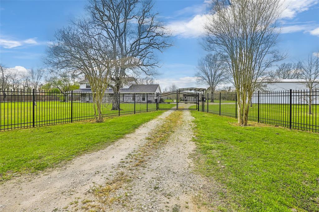 89 Private Road 684, Dayton, Texas image 1