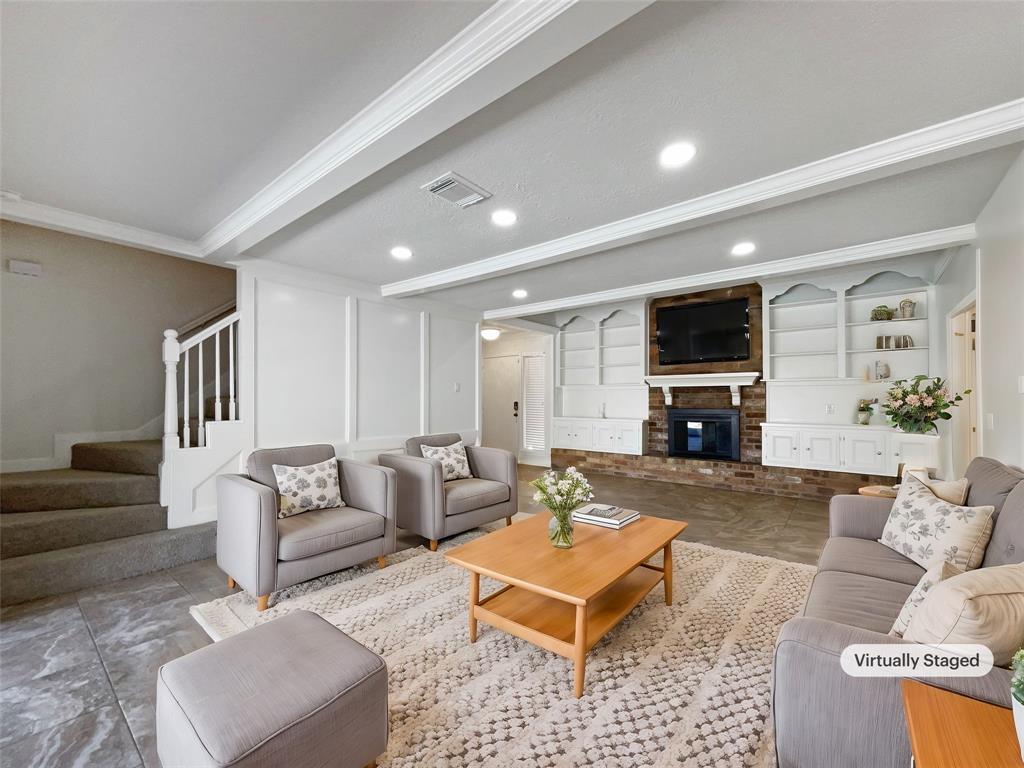 1011 Kempsford Drive